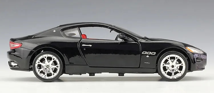 1:24 Maserati 2008 Gran Turismo 