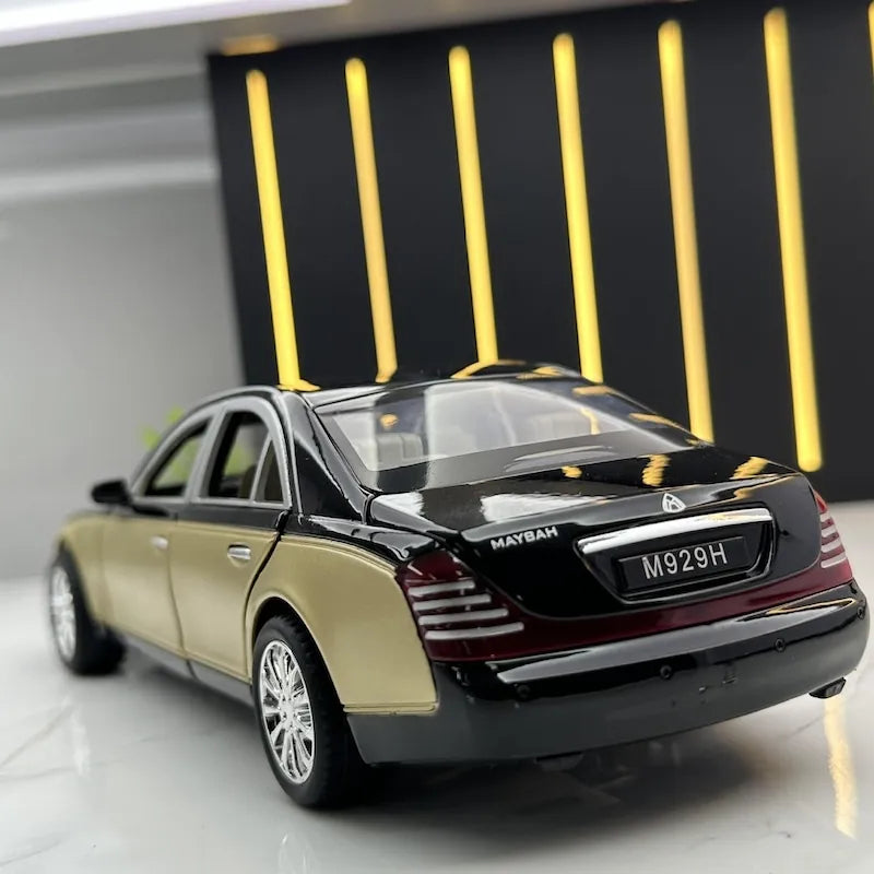 1:24 Mercedes-Maybach 2002 62S