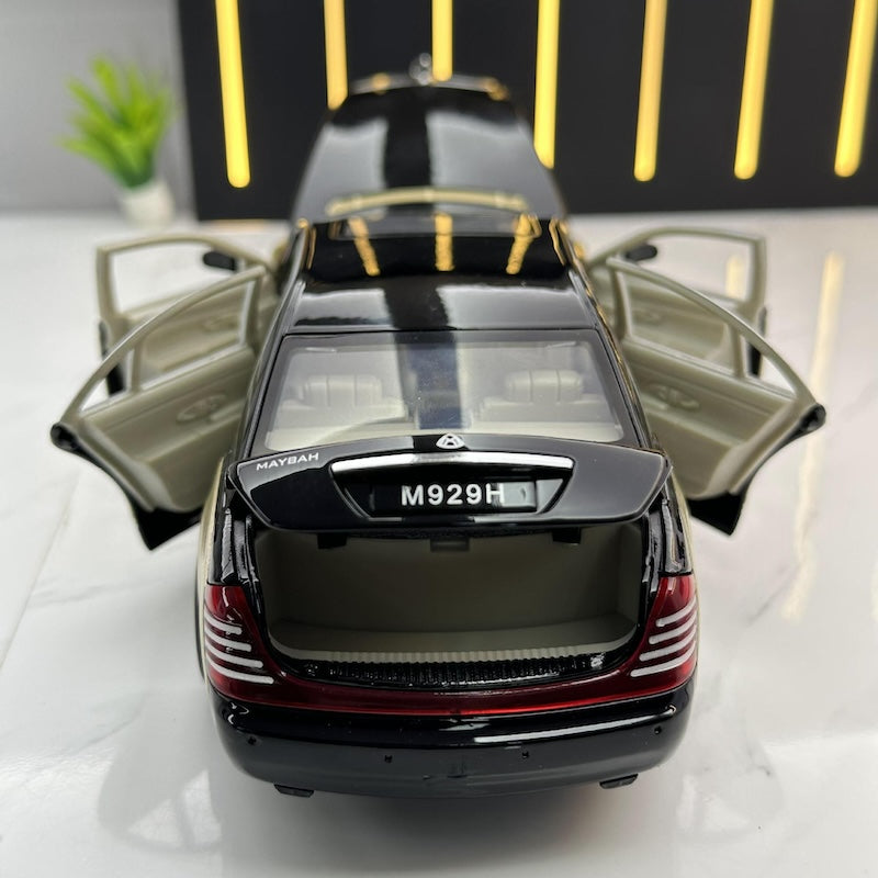 1:24 Mercedes-Maybach 2002 62S Die Cast Model Car