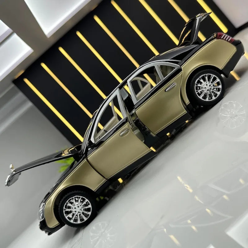 1:24 Mercedes-Maybach 2002 62S