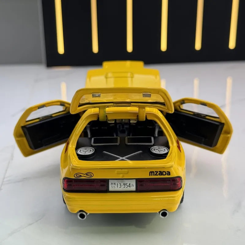 1:32 Mazda 1985 RX-7 Die Cast Model Car