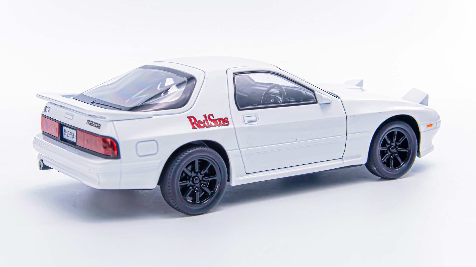 1:24 Mazda 1985 RX-7 Die Cast Model Car