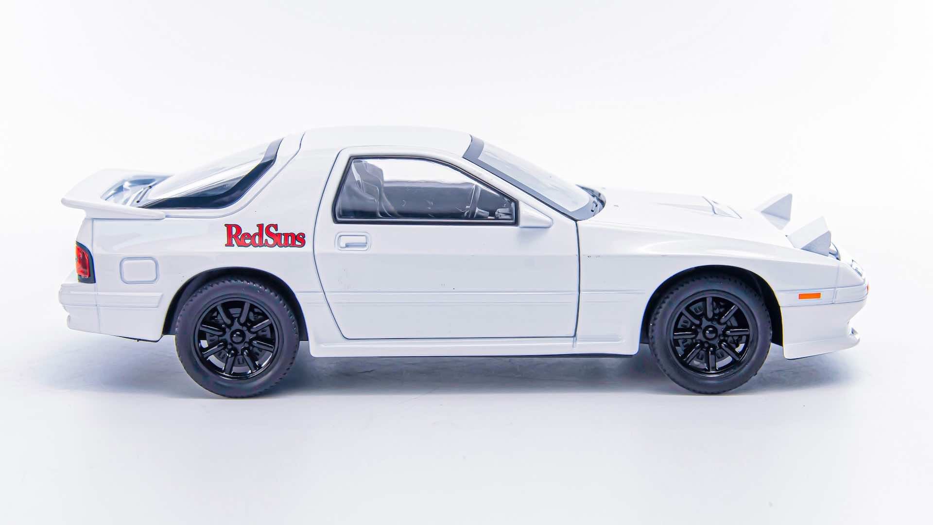 1:24 Mazda 1985 RX-7 Die Cast Model Car