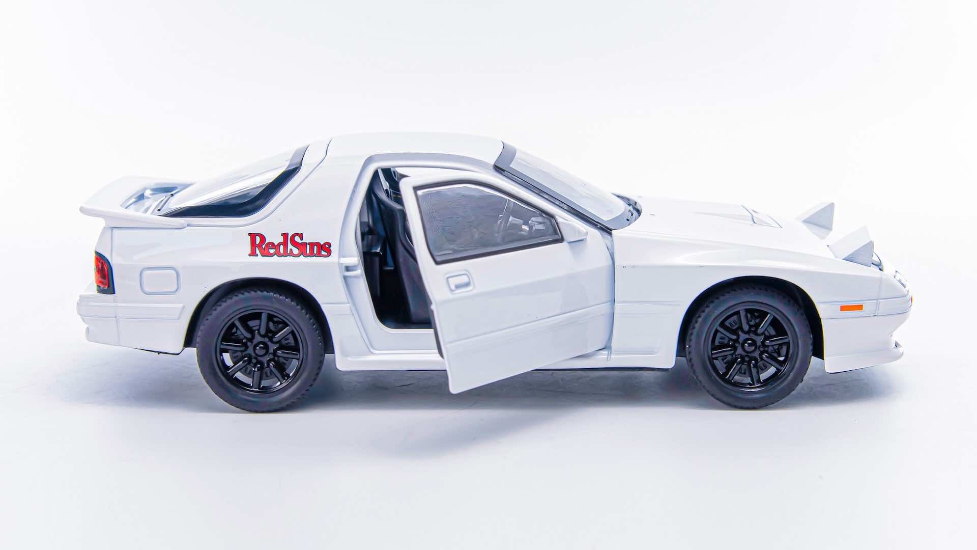 1:24 Mazda 1985 RX-7 Die Cast Model Car