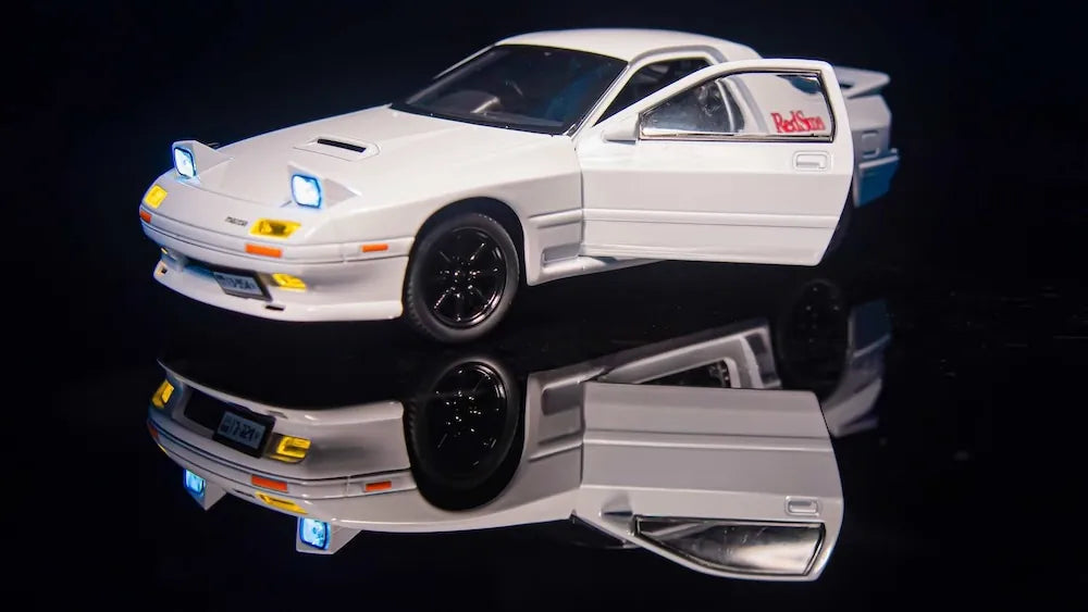 1:24 Mazda 1985 RX-7 Die Cast Model Car