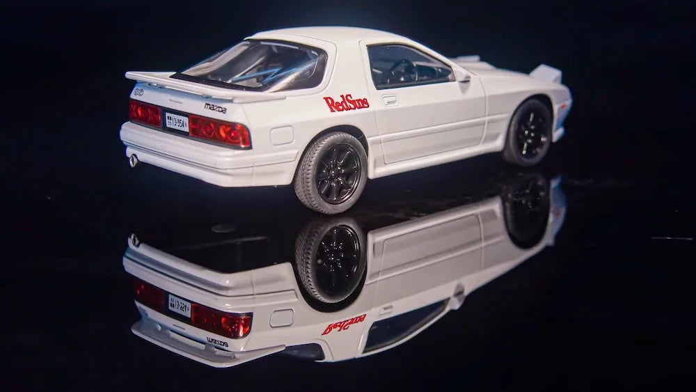 1:24 Mazda 1985 RX-7 Die Cast Model Car