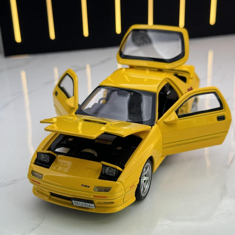 1:32 Mazda 1985 RX-7 Die Cast Model Car