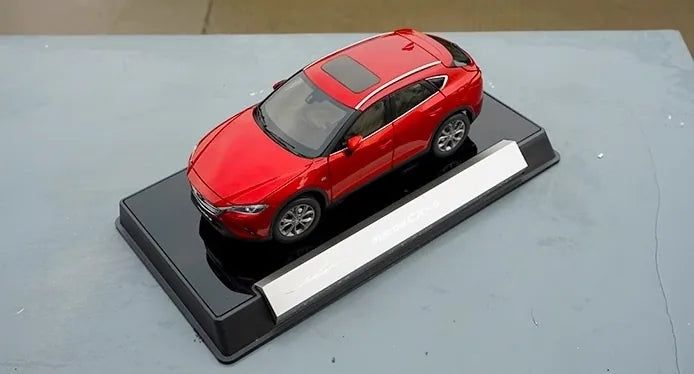 1:18 Mazda CX-4 2016 