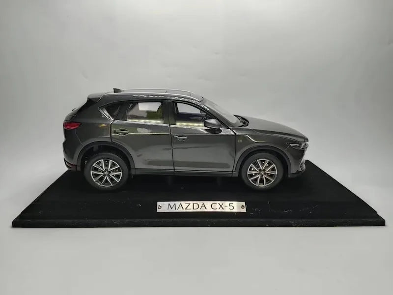 1:18 Mazda 2017 CX-5 Die Cast Model Car