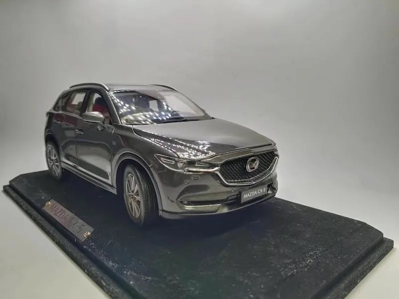 1:18 Mazda 2017 CX-5 Die Cast Model Car