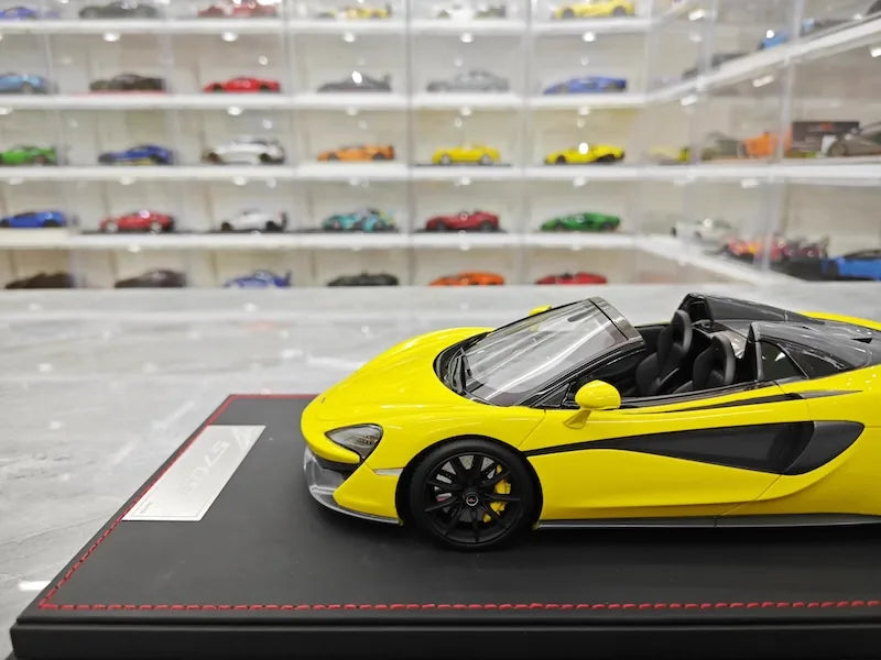 1:18 McLaren 2017 570S Spider