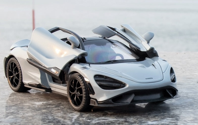 1:32 McLaren 2021 765LT Die Cast Model Car