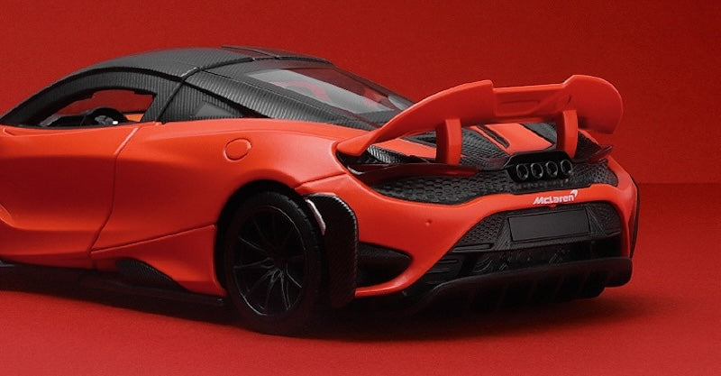 1:24 McLaren 2021 765LT Die Cast Model Car