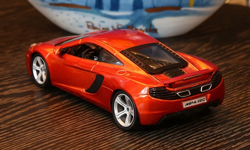 1:24 McLaren 2011 MP4-12C