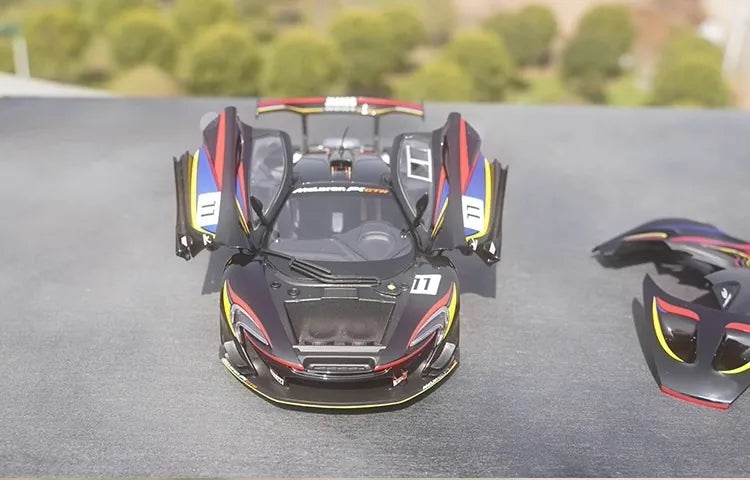 1:18 McLaren P1 GTR James Hunt 40th Die Cast Model Car