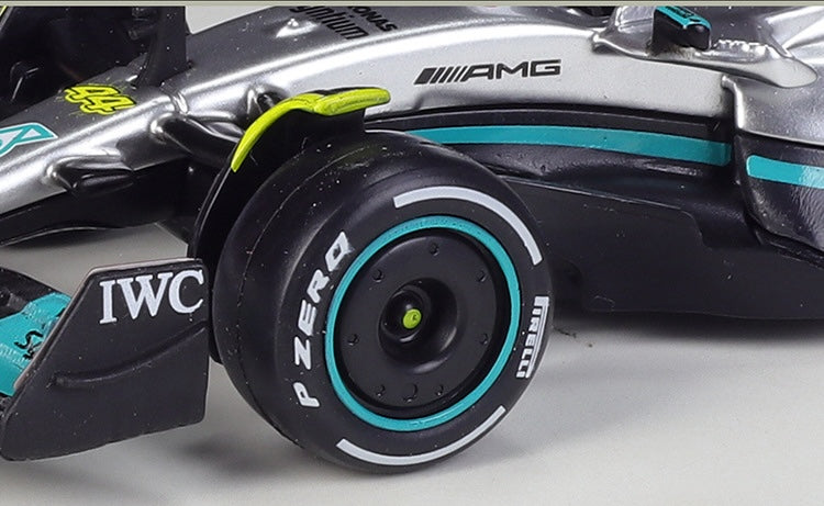 1:43 Mercedes-AMG 2022 F1 W13 E Performance Formula 1 Model Car