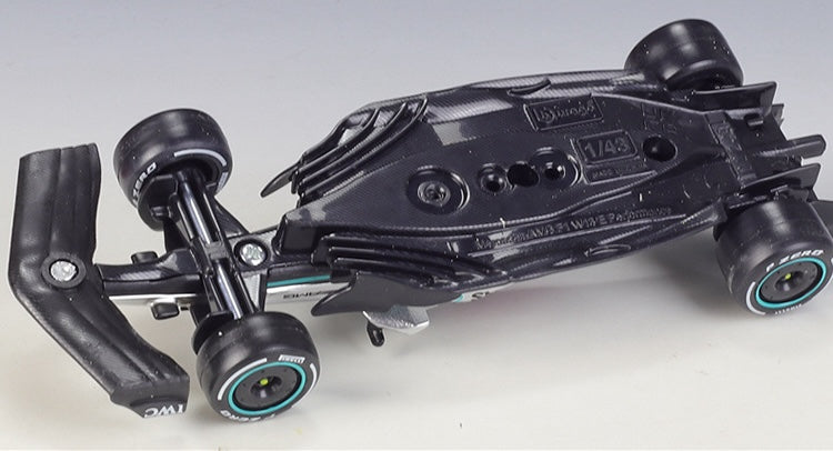 1:43 Mercedes-AMG 2022 F1 W13 E Performance Formula 1 Model Car