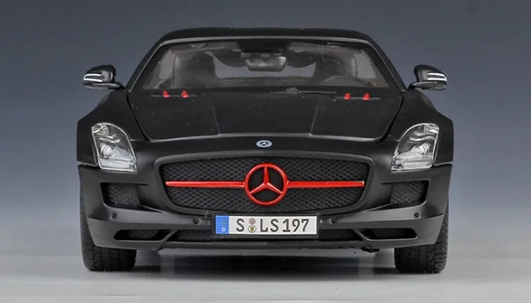 1:18 Mercedes-AMG 2010 SLS 