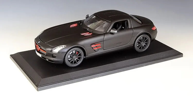 1:18 Mercedes-AMG 2010 SLS 