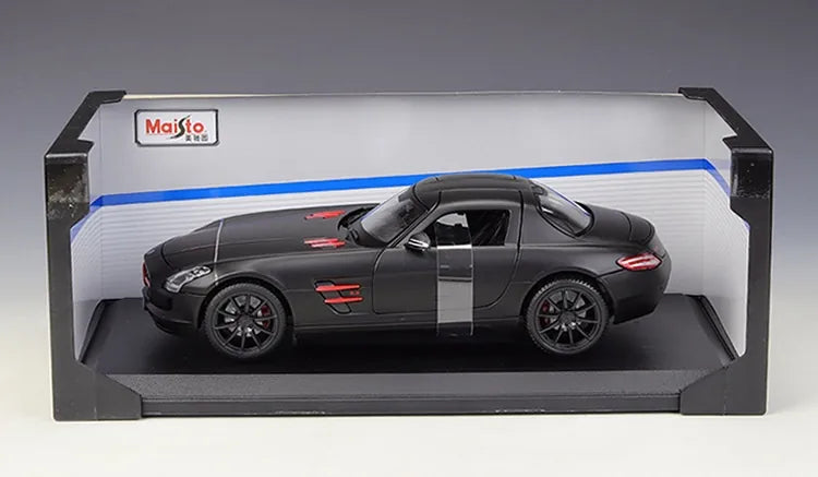 1:18 Mercedes-AMG 2010 SLS 