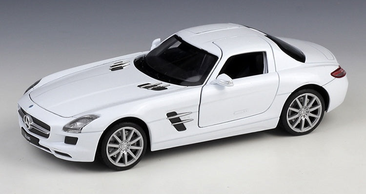 1:24 Mercedes-AMG 2010 SLS Die Cast Model Car