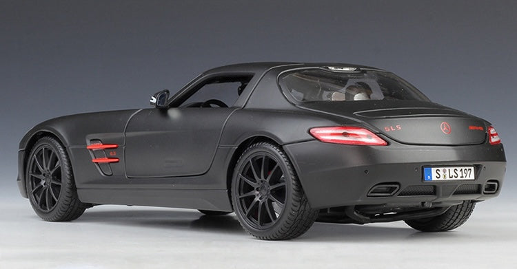 1:18 Mercedes-AMG 2010 SLS Die Cast Model Car