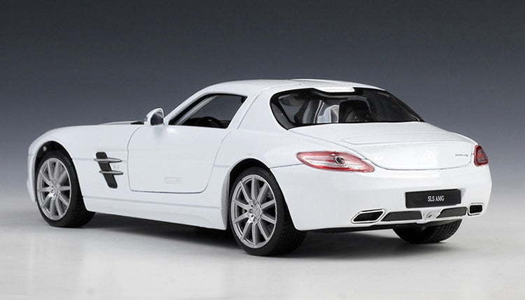 1:24 Mercedes-AMG 2010 SLS Die Cast Model Car