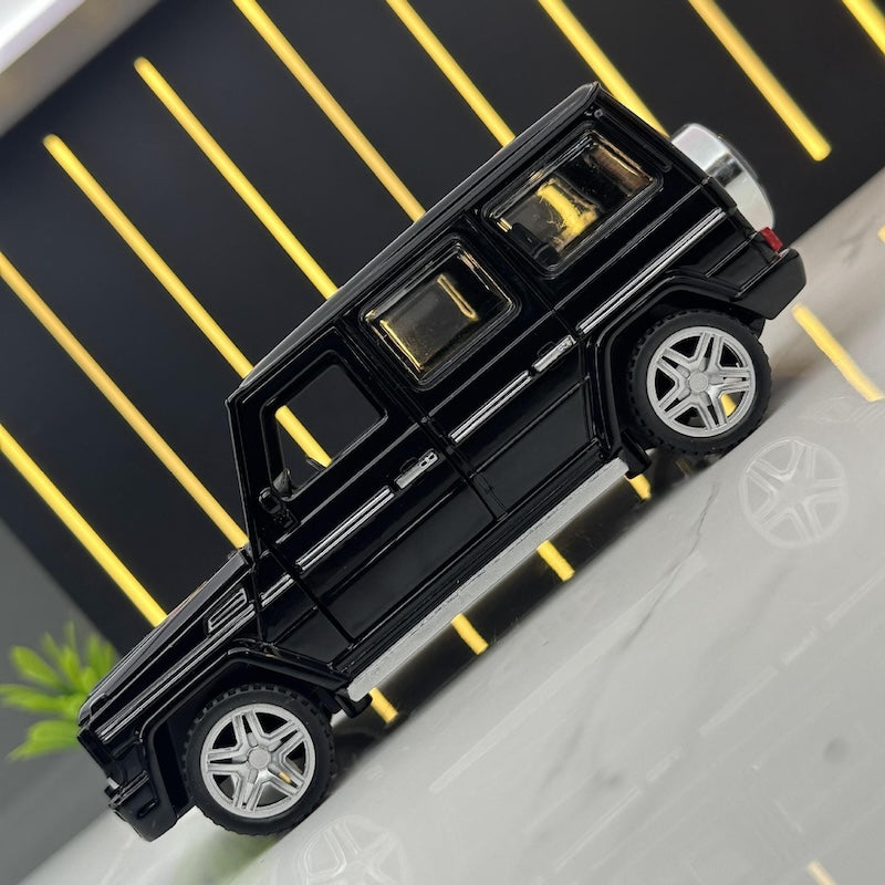 1:32 Mercedes-AMG 2012 G63 Die Cast Model Car