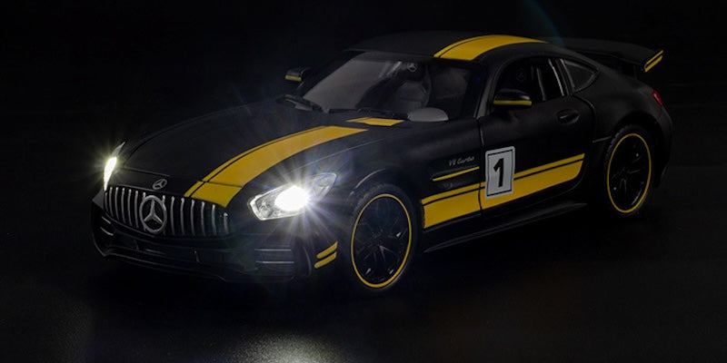 1:24 Mercedes-AMG 2018 GT R Die Cast Model Car