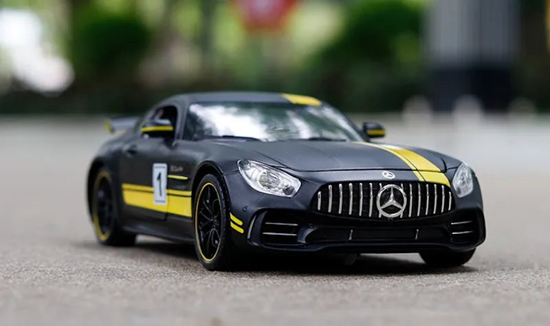 1:24 Mercedes-AMG 2018 GT R