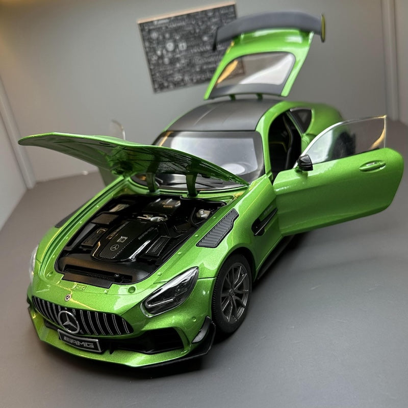 1:18 Mercedes-AMG 2019 GT R Pro Die Cast Model Car