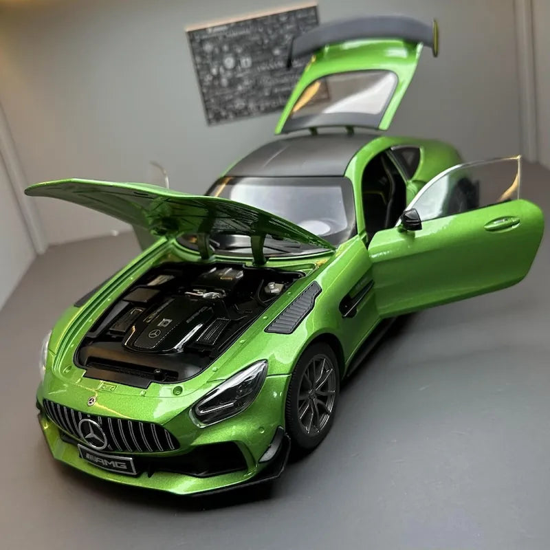 1:18 Mercedes-AMG 2019 GT R Pro