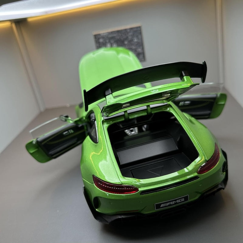 1:18 Mercedes-AMG 2019 GT R Pro Die Cast Model Car