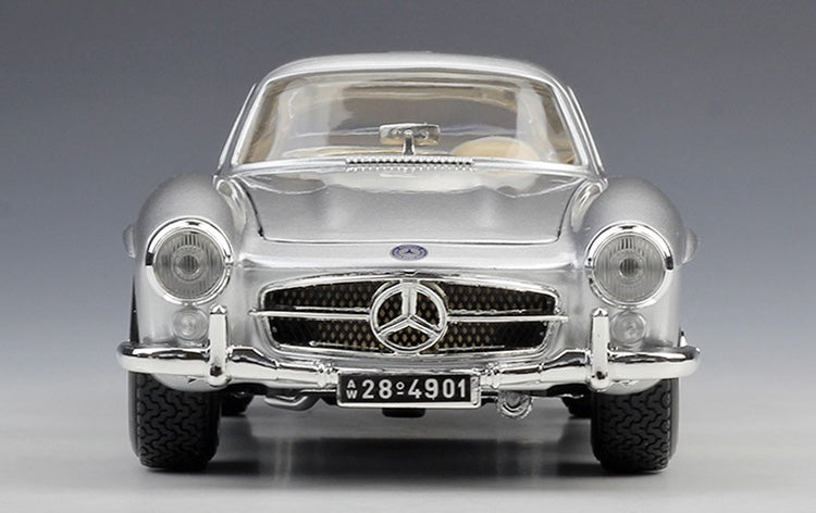 1:18 Mercedes-Benz 1954 300 SL Roadster Die Cast Model Car