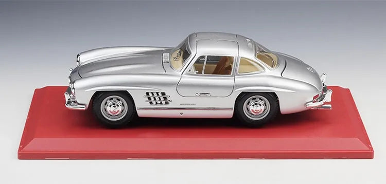 Mercedes-Benz 300 SL Roadster 1954 à l'échelle 1:18 