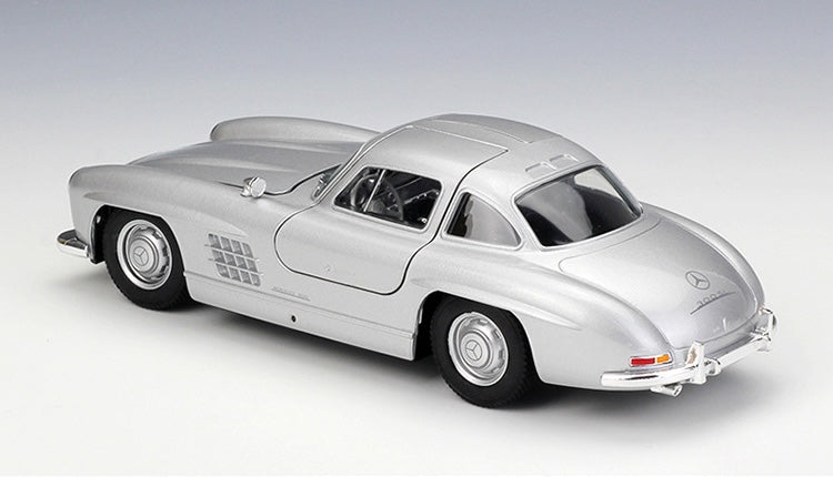 1:24 Mercedes-Benz 1954 300 SL Roadster Die Cast Model Car