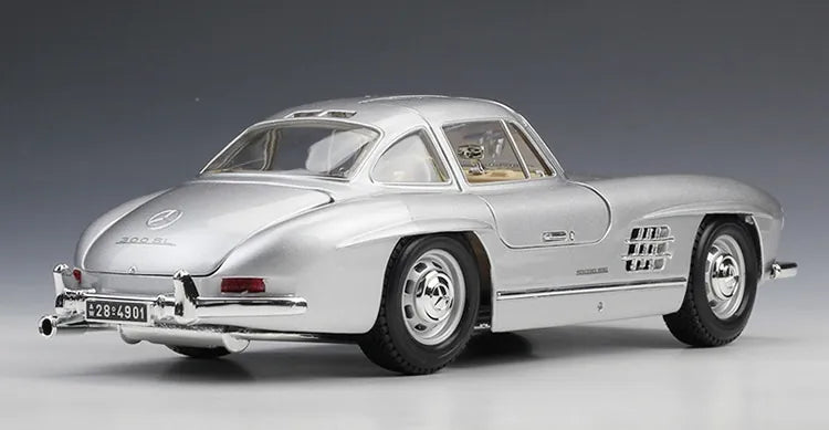 Mercedes-Benz 300 SL Roadster 1954 à l'échelle 1:18 