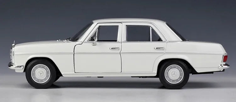 1:24 Mercedes-Benz 1973 220 