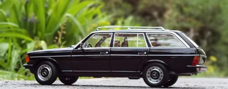 1:18 Mercedes-Benz 1977 W123 Estate (T-Modell) Die Cast Model Car