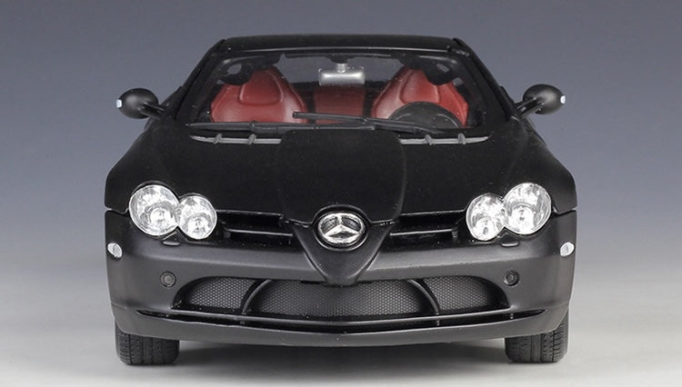 1:18 Mercedes-Benz 2003 SLR McLaren Die Cast Model Car