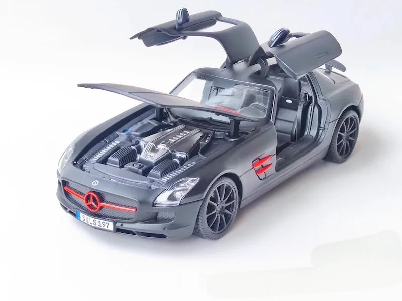 1:18 Mercedes-Benz 2009 SLS AMG Black Die Cast Model Car