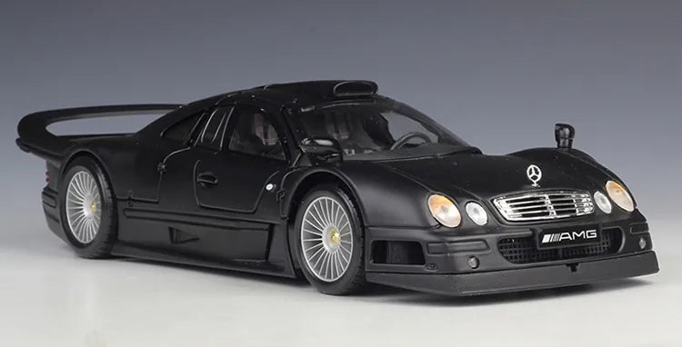 1:18 Mercedes-Benz 2010 CLK GTR Version de rue 