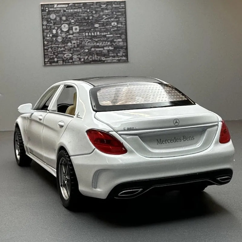 1:32 Mercedes-Benz 2014 C260