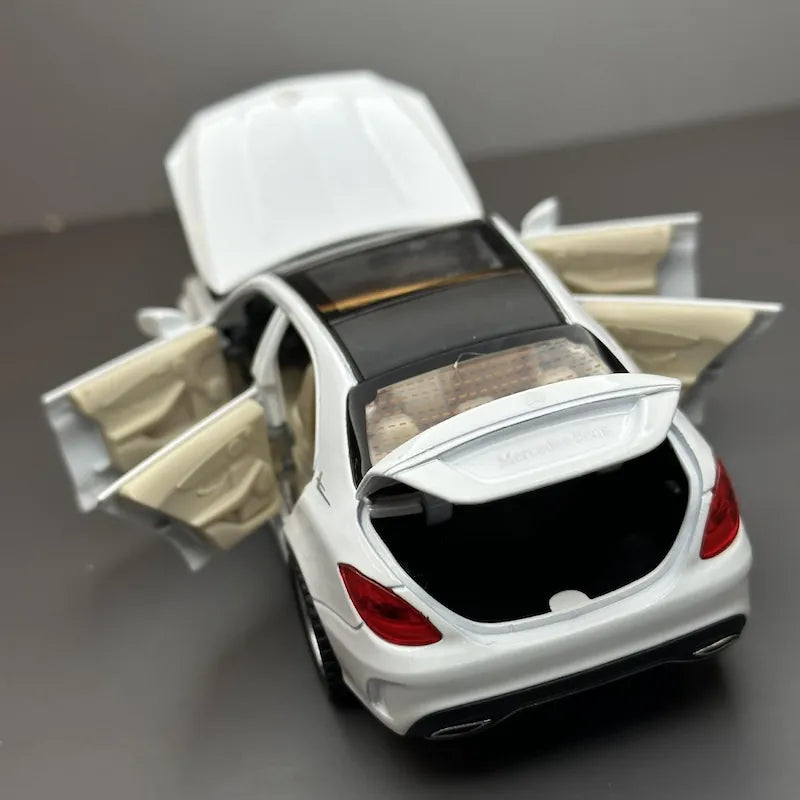 1:32 Mercedes-Benz 2014 C260