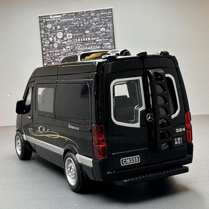 1:32 Mercedes-Benz 2014 V-Class V350 Die Cast Model Car