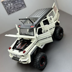 1:32 Mercedes-Benz 2015 G500 4×4² Die Cast Model Car