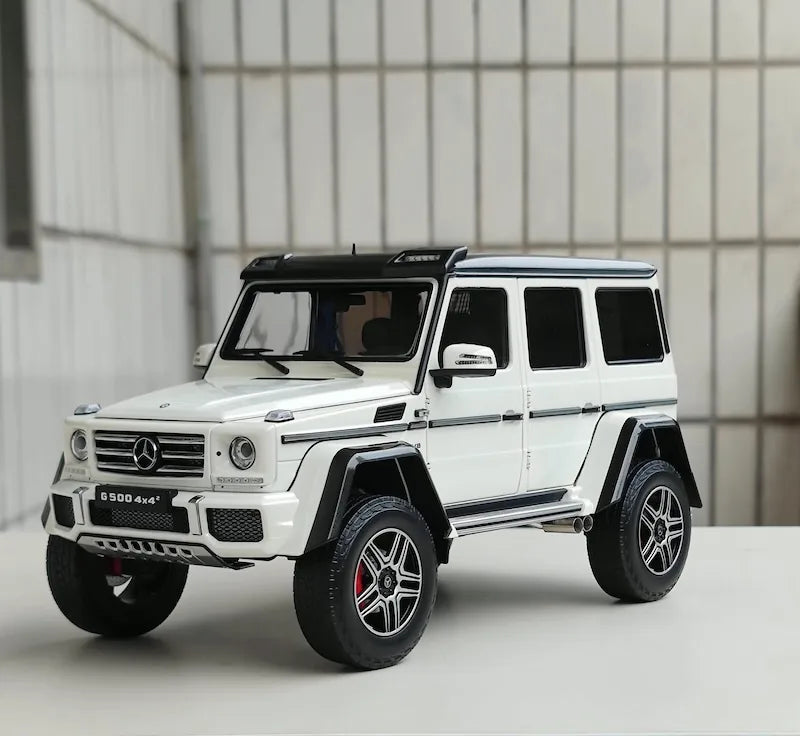 1:18 Mercedes-Benz 2015 G500 4x4² Die Cast Model Car