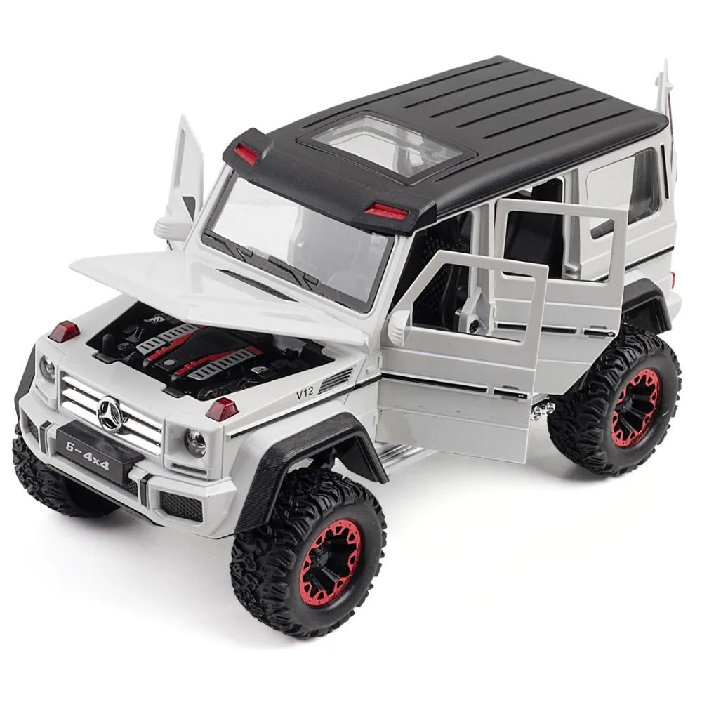 1:24 Mercedes-Benz 2015 G500 4×4² White Die Cast Model Car