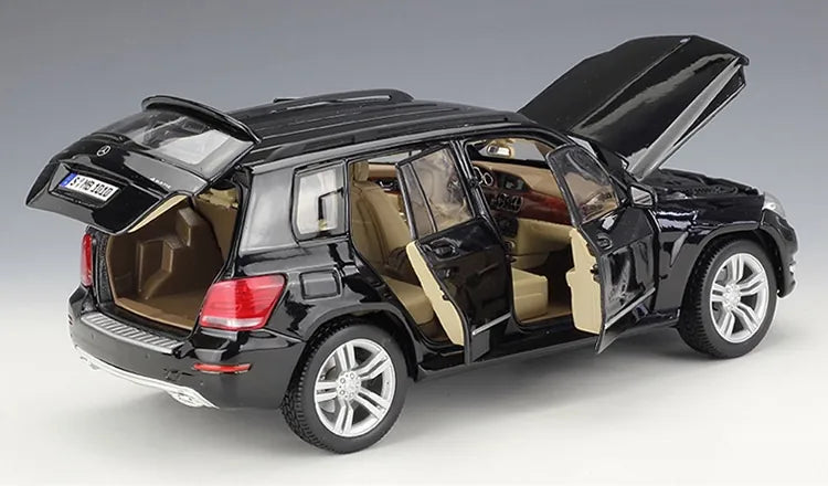 1:18 Mercedes-Benz 2015 GLK 350