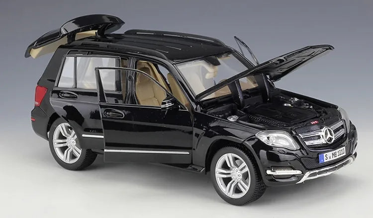 1:18 Mercedes-Benz 2015 GLK 350